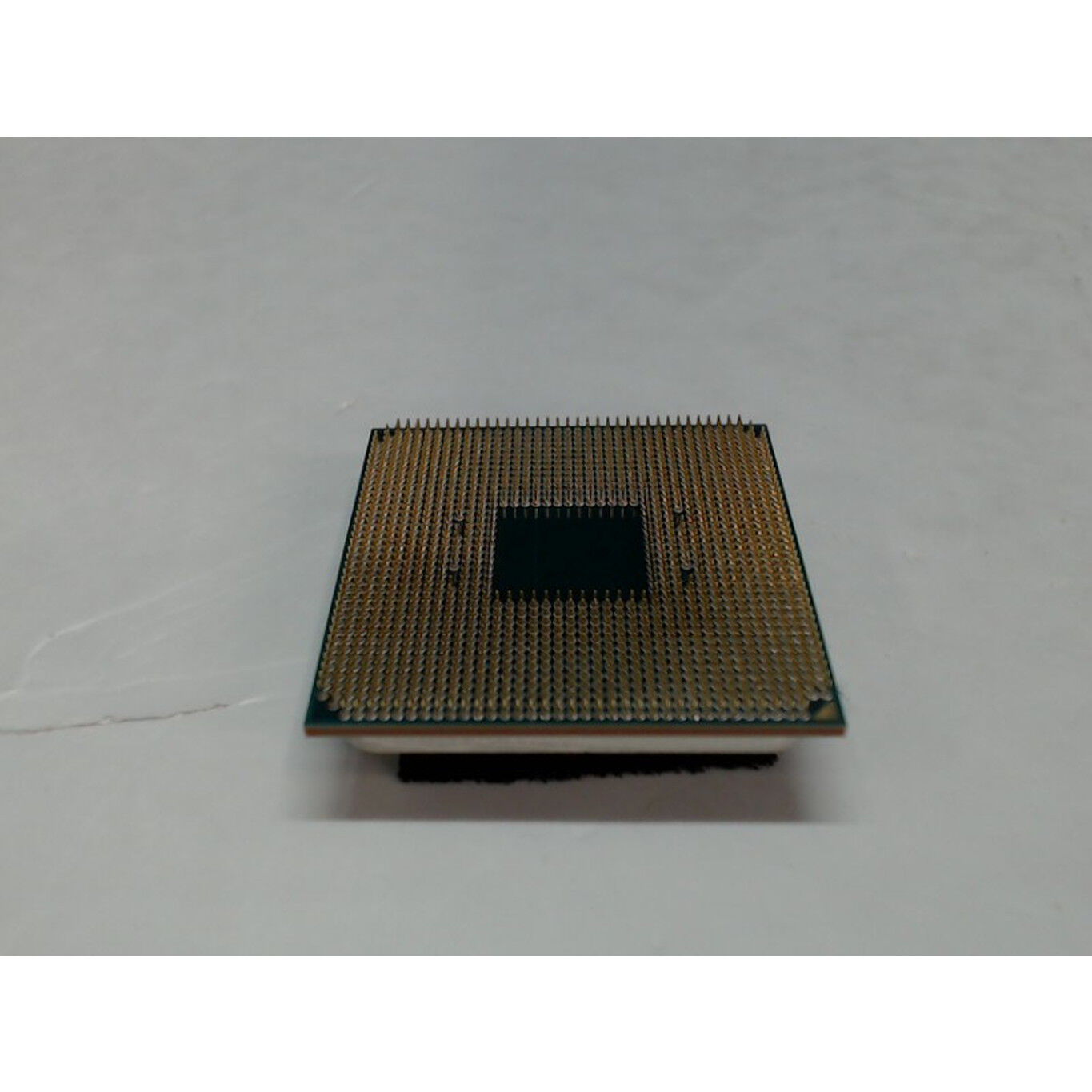 中古 AMD Ryzen 7 5700X BOX (AM4/3.4GHz/36M/C8/T16/65W) 4540001896