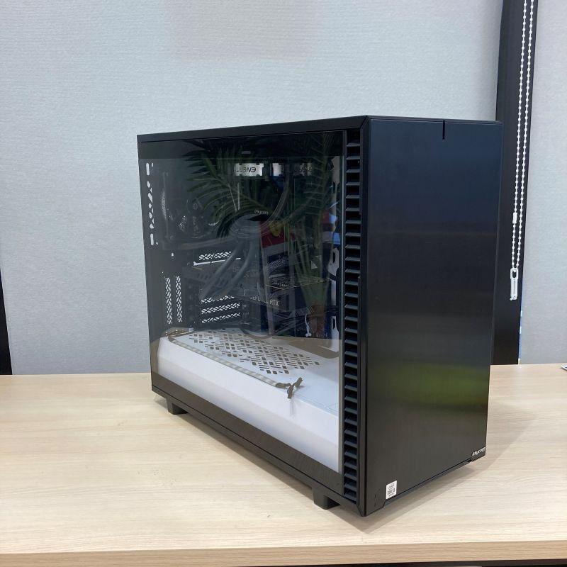 中古 Sycom Fractal(Core i9-10900K/64GB/SSD2TB/なし/RTX2080Ti