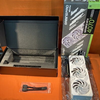 【なんば店】中古  Palit NED47TST19T2-1043W GamingPro White OC (RTX4070Ti SUPER 16GB) 164255 