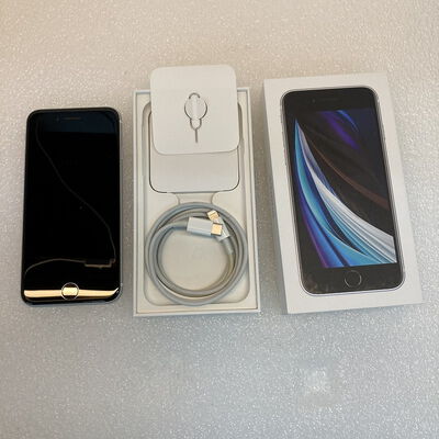 【京都店】中古  【au】Apple iPhoneSE 4.7インチ (第2世代/2020) 64GB (ホワイト) MHGQ3J/A 新パッケージ版 146172 