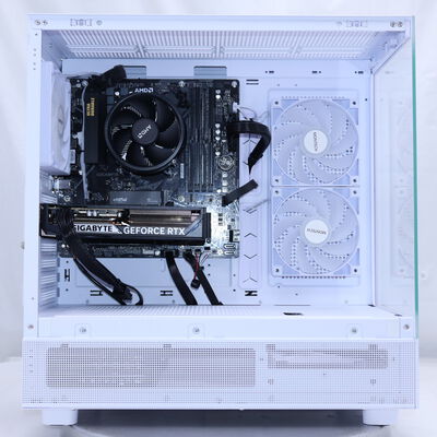 【通販センター】中古  デスクトップPC SURUGA 5000XR(AMD Ryzen 7 5700X/32GB/SSD1TB/なし/NVIDIA GeForce RTX5060 8G/W11H64)ホワイト 189558 