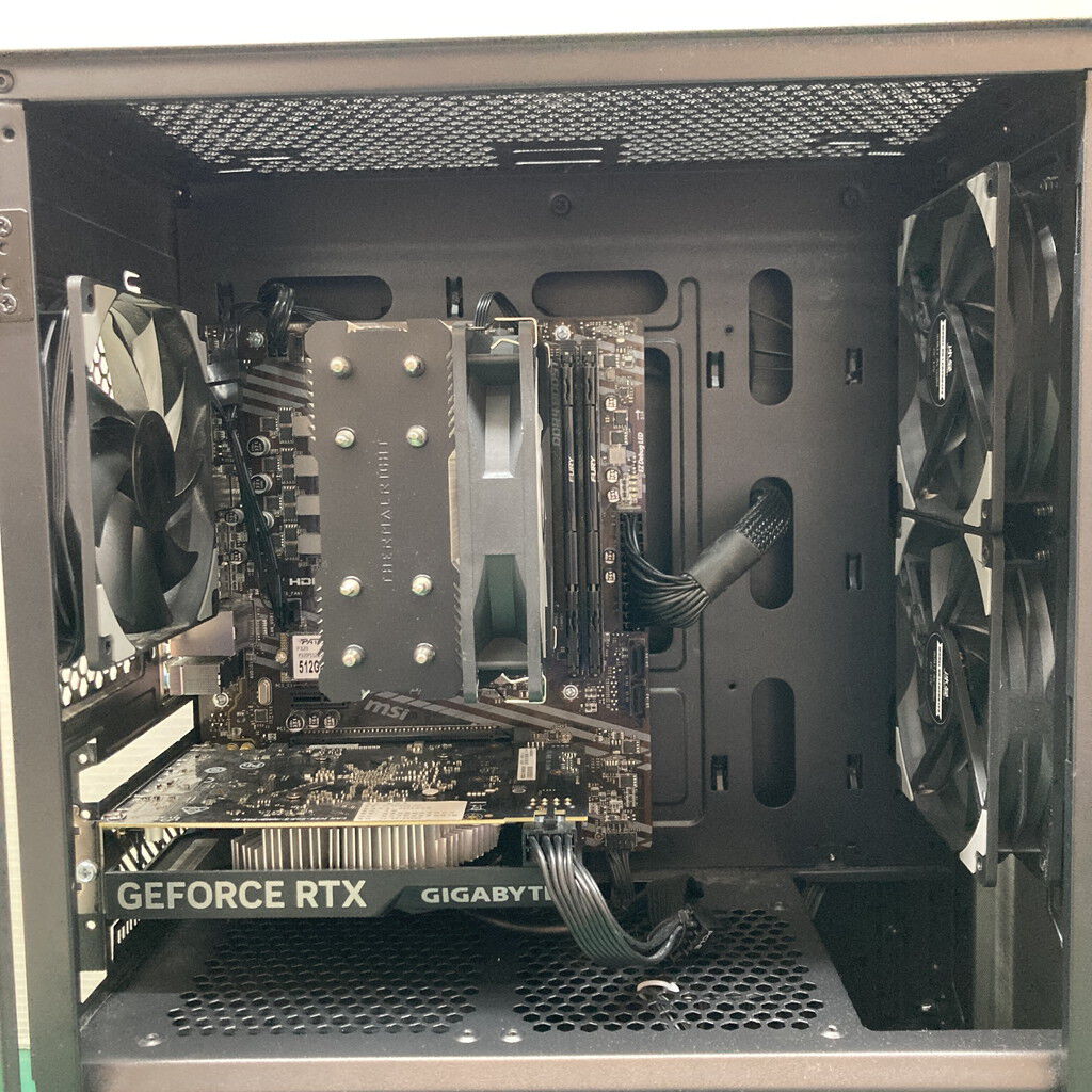 中古 自作パソコン(Ryzen 5 5500/16GB/SSD512GB/RTX4060 8GB/OSなし