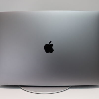 【札幌店】中古  Apple MacBook Pro 16インチ (i9 2.4GHz/2TB/32GB/5500M 4GB) シルバー MVVM2J/A (Late 2019) 3330002857 