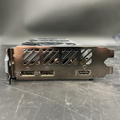 【大須店】中古  GIGABYTE GV-R9060XTGAMING OC-16GD (RX9060XT 16G) 179900 