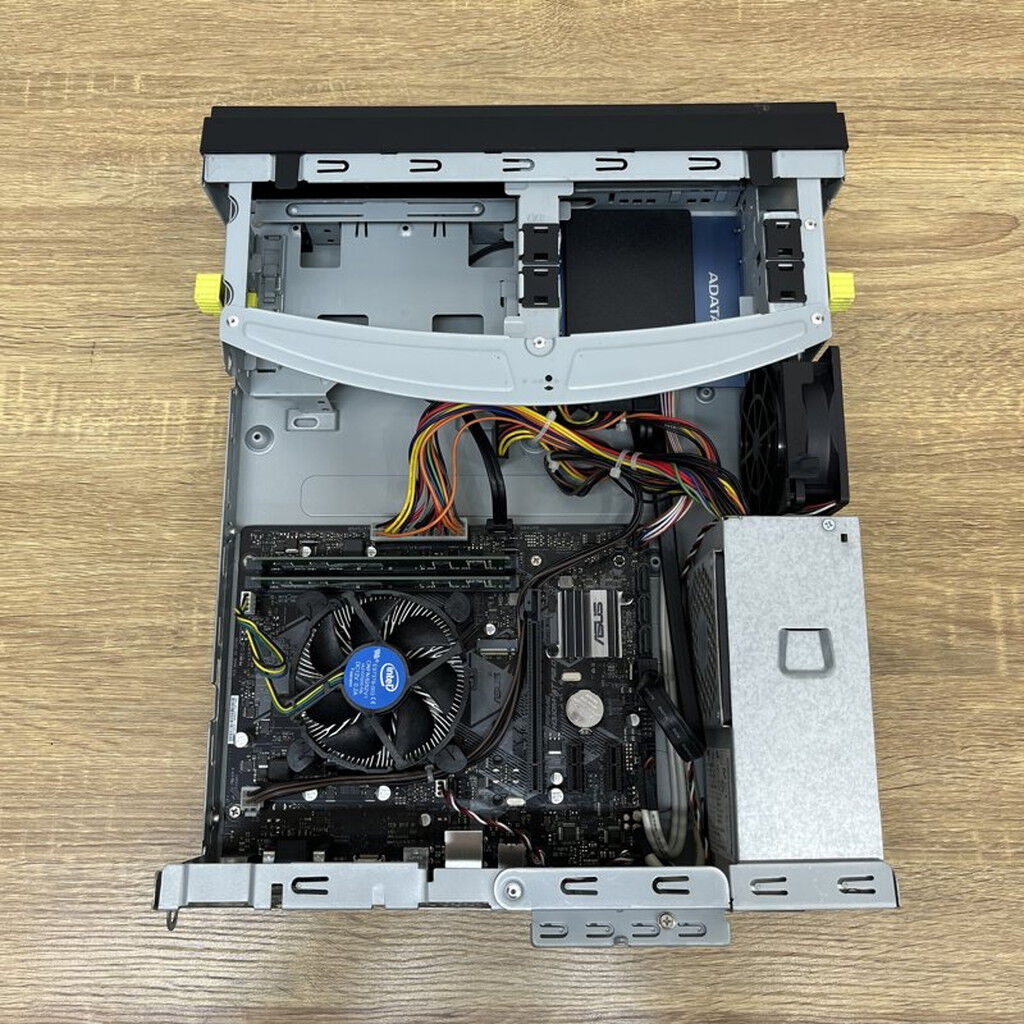 中古 THIRDWAVE Slim Knight (Intel Celeron G4900 3.10GHz/8GB