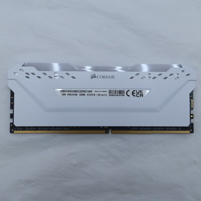 【通販センター】中古  PC4-25600 8GB デスクトップ用(DDR4-3200) 140727 