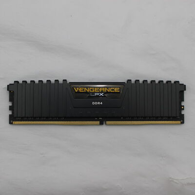 【通販センター】中古  PC4-21300 8GB デスクトップ用(DDR4-2666) 126165 