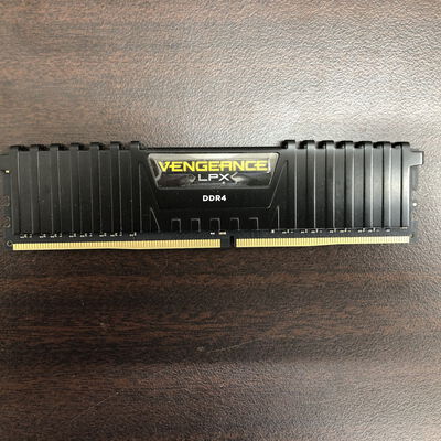 【福山ココローズ店】中古  PC4-25600 8GB デスクトップ用(DDR4-3200) 140727 