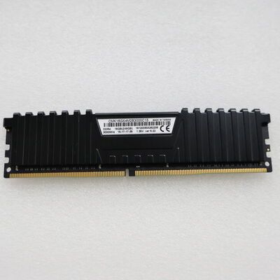 【通販センター】中古  PC4-24000 8GB デスクトップ用(DDR4-3000) 128475 