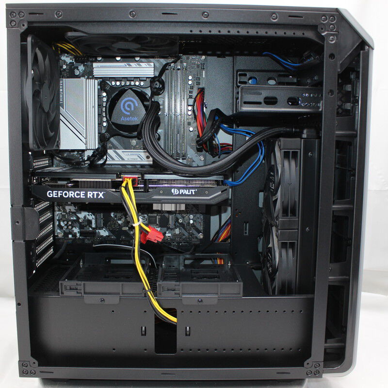 中古 THIRDWAVE GALLERIA SK(Intel Core i7 13700F/32GB DDR4 (PC4