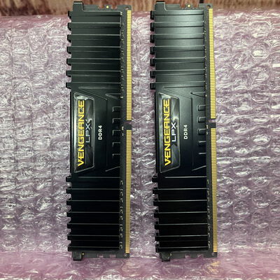 【富士青葉店】中古  Corsair CMK16GX4M2E3000C15 (PC4-24000/DDR4-3000 8GB 2枚組) 5070002368 