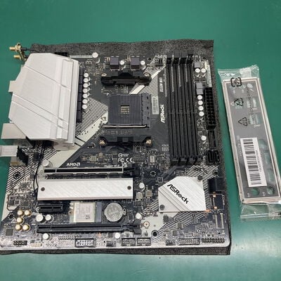 【浦添城間店(沖縄)】中古  ASRock B550M WiFi (B550 AM4 mATX DDR4) 4780001299 