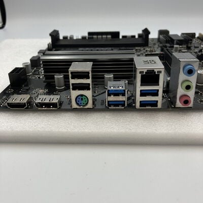 【新潟店】中古  ASRock B550M Phantom Gaming 4 (B550 AM4 mATX DDR4) 192209 