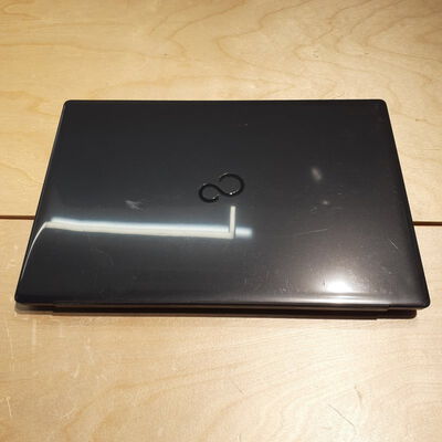 【鹿児島店】中古  FUJITSU FMV LAPTOP-G5UB8SDL(i7-8565U/8GB/SSD128GB/W11H) 4700001108 