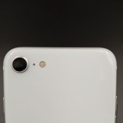 【大須店】中古  【SIMロック解除済み】【au】Apple iPhoneSE 4.7インチ (第2世代/2020) 64GB (ホワイト) MHGQ3J/A 新パッケージ版 155748 