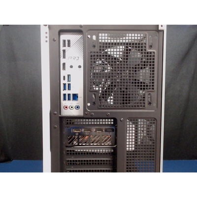 【前橋ｲﾝﾀｰｱｶﾏﾙ店】中古  自作PC(i7 13700K/32GB/SSD1TB/RTX4070Ti/W11H) 4540002390 