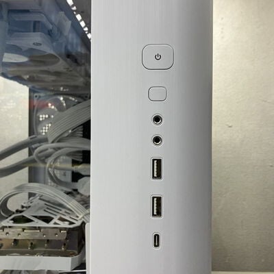 【町田店】中古  自作パソコン(Ryzen7 5700X3D/16GB/SSD1TB/RX7700XT/W11H) 3330003364 