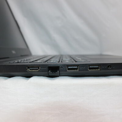 【通販センター】中古  DELL Vostro 3590(Intel Core i5 10210U 1.60GHz/16GB DDR4/SSD256GB/-/オンボード/15.6/1920x1080/GbE/Wi-Fi/WEBCAM/W11P/VBT) 197849 