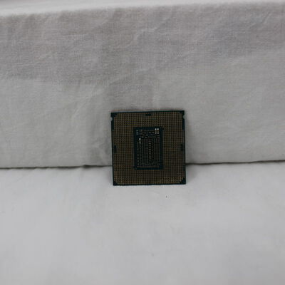 【通販センター】中古  Intel Core i7 9700 (1151/3.00GHz/12M/C8/T8) 140316 