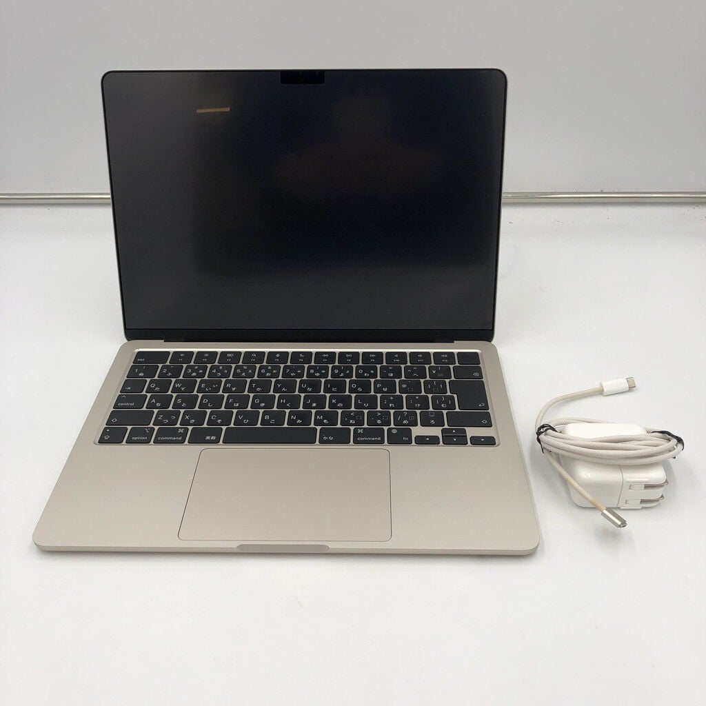 中古 Apple MacBook Air 13インチ 2022 (M2 8CPU 8GPU/8GB/256GB