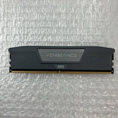 【秋葉原本店】中古  PC5-44800 32GB デスクトップ用(DDR5-5600) 149157 
