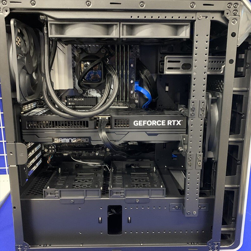 中古 自作PC ミドルタワーPC (AMD Ryzen 7 7700X /128GB/SSD2TB 中古 自作PC ミドルタワーPC (AMD Ryzen 7 7700X /128GB/SSD2TB