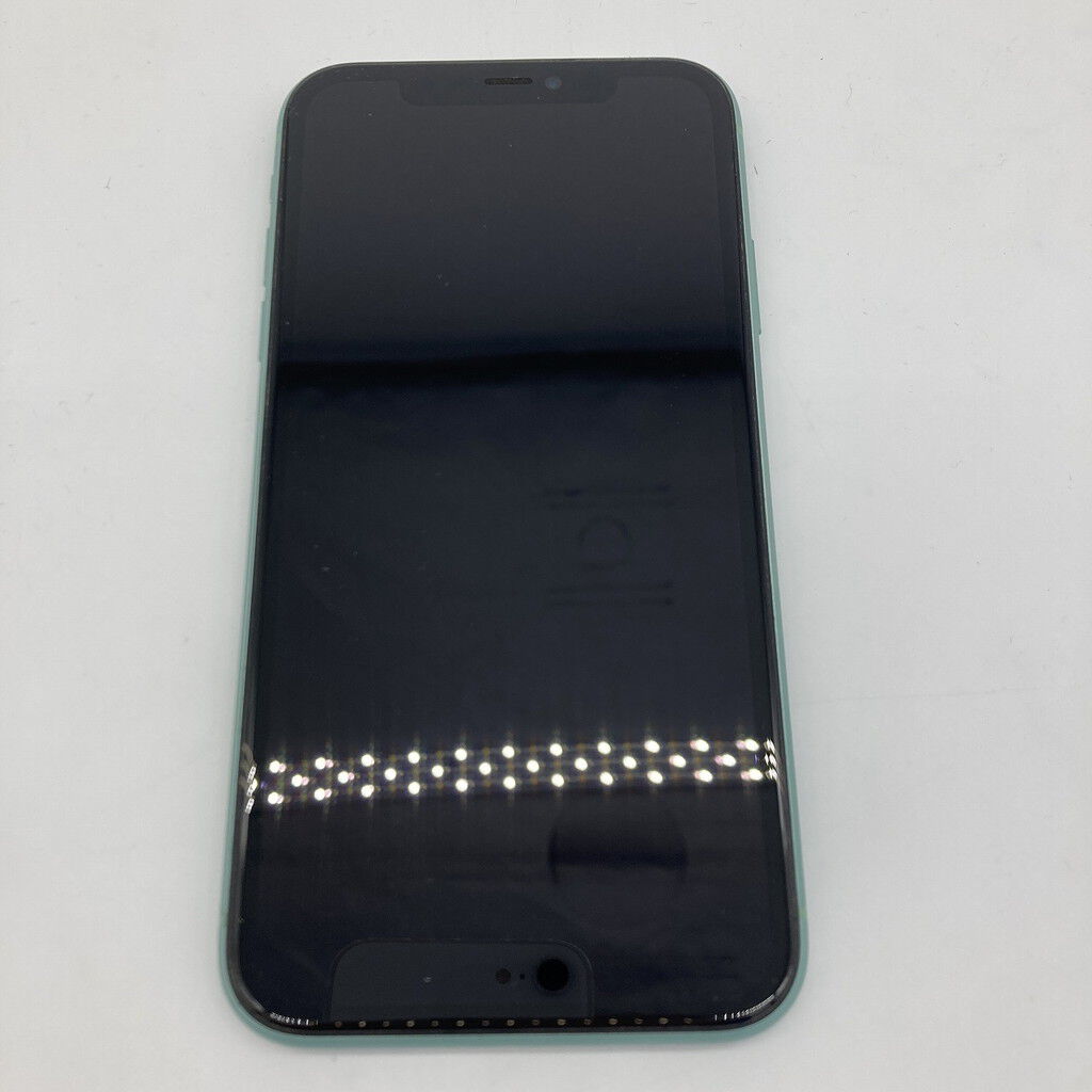 中古 【SIMロック解除済み】【au】 Apple iPhone11 64GB (グリーン