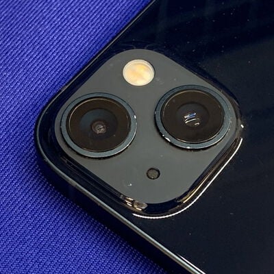 【横浜駅前店】中古  【au版SIMフリー】Apple iPhone13 6.1インチ 128GB (ミッドナイト) MLNC3J/A 147330 