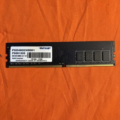 【なんば店】中古  PC4-19200 8GB デスクトップ用 126163 