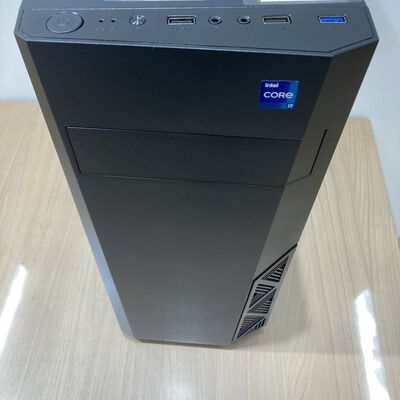 【福井日之出店】中古  自作PC(i7 13700F/16GB/SSD1TB/RTX4060/OSなし) 5200000392 