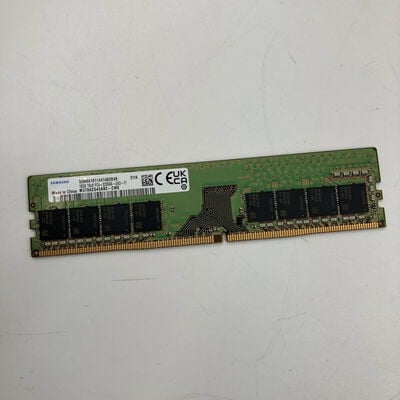 【なんば店】中古  Samsung M378A2G43AB3-CWE(DDR4 PC4-25600 16GB) 147975 