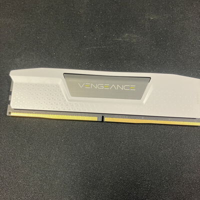 【大宮店】中古  PC5-41600 16GB デスクトップ用(DDR5-5200) 149152 