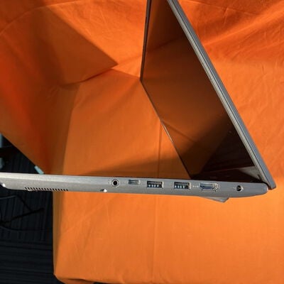 【なんば店】中古  ASUS Vivobook 14 X1405VA-I7H165W (i7-13620H/16GB/SSD512GB/WLAN/14UWXGA) 3280021723 