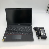 中古  LIFEBOOK U7310/D(i5-10300H/8GB/SSD256GB/W11P) 4580001293【2/26値下げ!】 