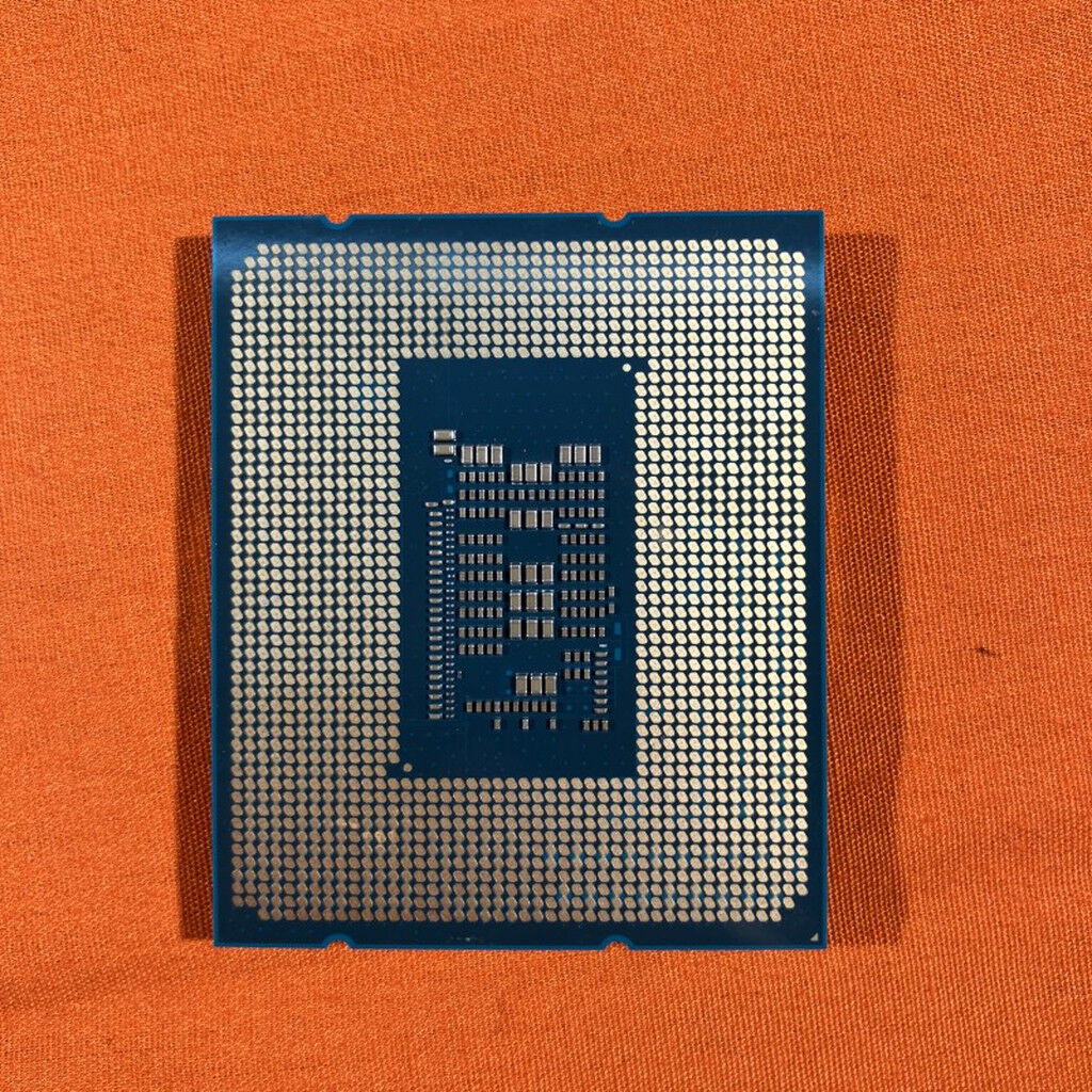 中古 INTEL Core i3 12100F (1700/3.3G/12M/C4/T8) 148617 ｜ パソコン