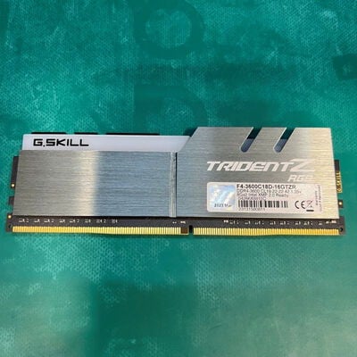 【静岡東瀬名店】中古  PC4-25600 8GB デスクトップ用 140727 