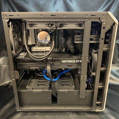 【横浜駅前店】中古  THIRDWAVE GALLERIA XA7R-R57T (AMD Ryzen 7 9800X3D /32GB/SSD1TB//RTX5070Ti/W11H/有線LAN◯無線LAN?) 3400009225 