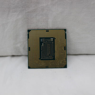 【通販センター】中古  INTEL Core i7 9700K (1151/3.60GHz/12M/C8/T8) 138481 