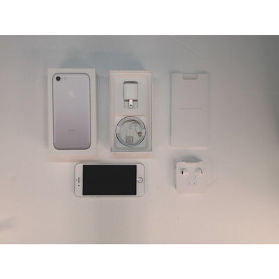 【前橋ｲﾝﾀｰｱｶﾏﾙ店】中古  【docomo】 iPhone7 4.7インチ 32GB (シルバー) MNCF2J/A 132389 