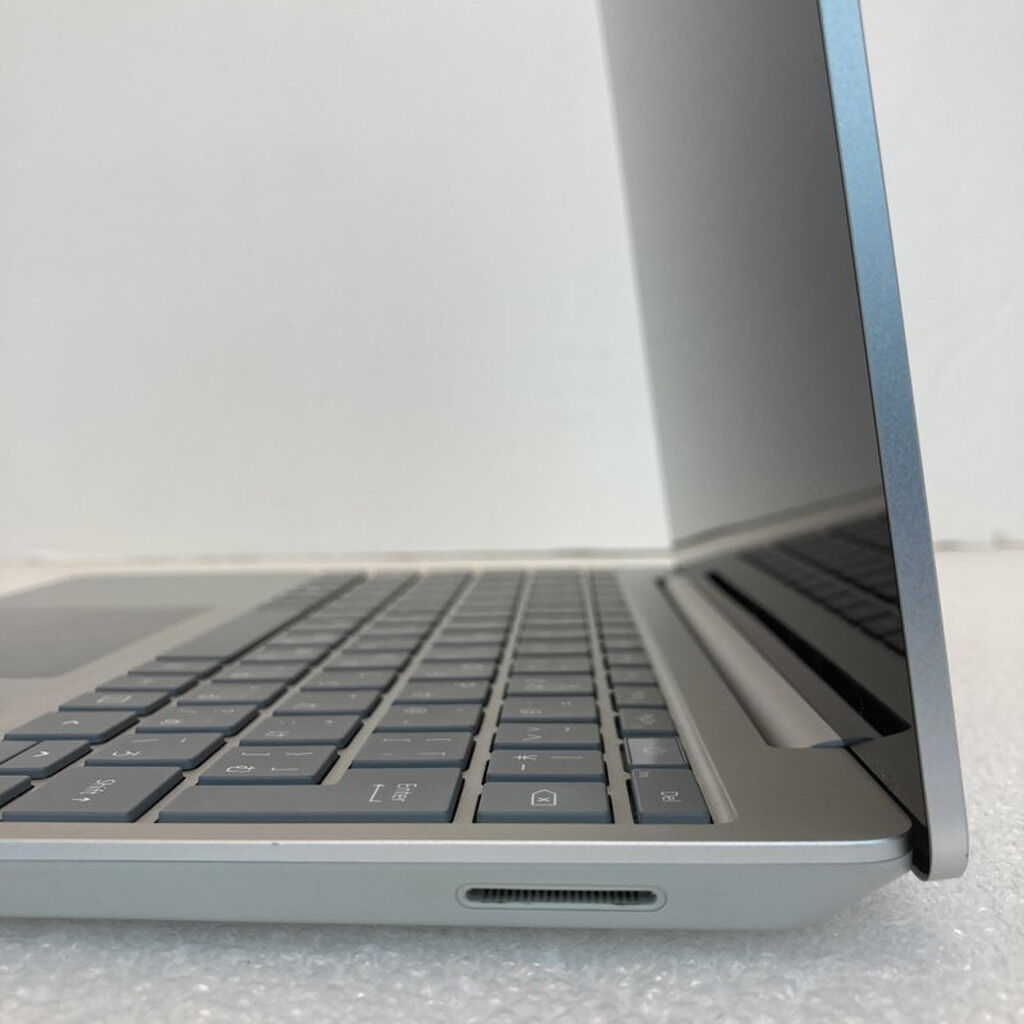 中古 Microsoft Surface Laptop go(Core i5-1035G1/8GB/SSD128GB/なし