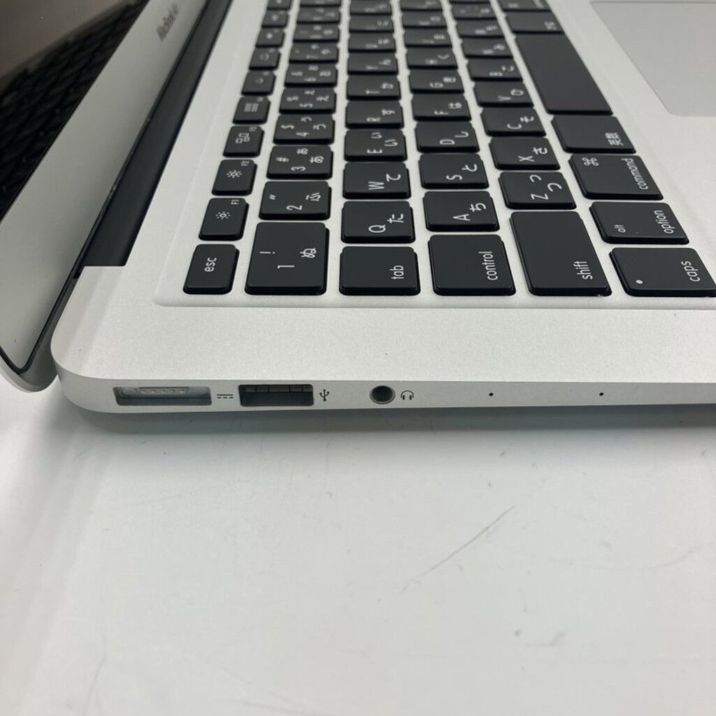 中古 Apple MacBook Air (13.3 i5/1.4G 128GB) MD760J/B 124269