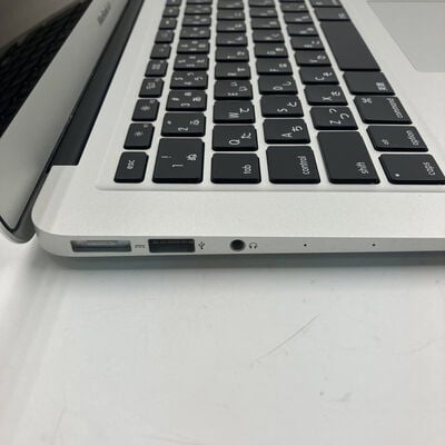 【なんば店】中古  Apple MacBook Air (13.3 i5/1.4G 128GB) MD760J/B 124269 