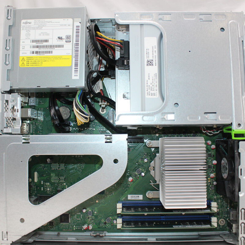 中古 Fujitsu ESPRIMO D588/VX(Intel Core i5 8500/16GB DDR4 (PC4