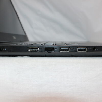 【通販センター】中古  DELL Vostro 3590(Intel Core i5 10210U 1.60GHz/16GB DDR4/SSD256GB/-/オンボード/15.6/1920x1080/GbE/Wi-Fi/WEBCAM/W11P/VBT) 197875 