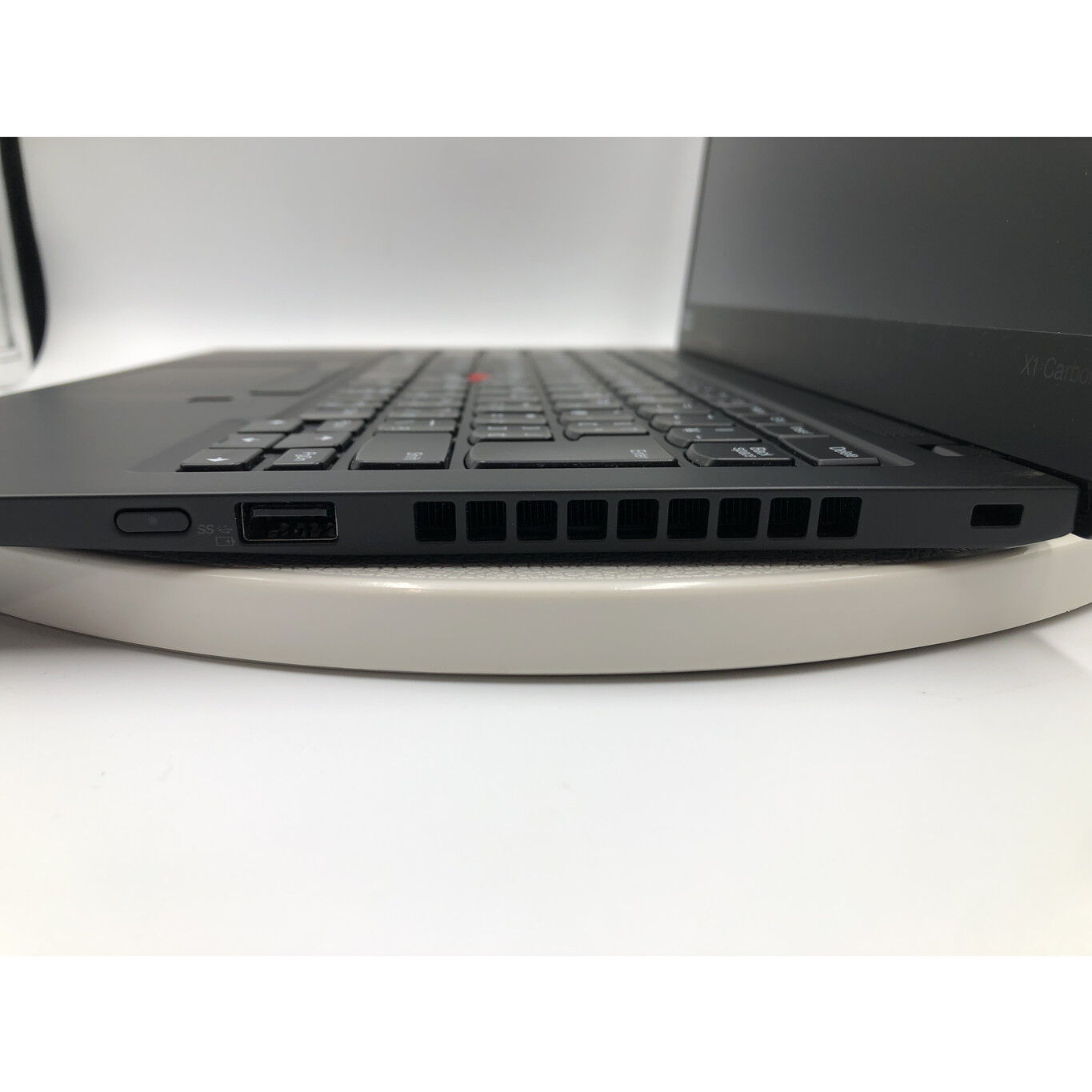 中古 Lenovo ThinkPad X1 Carbon Gen 8(i7-10610U/16GB/SSD512GB