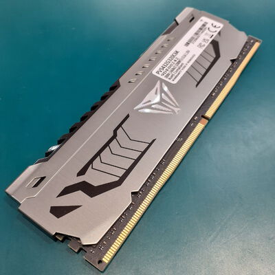 【鹿児島店】中古  PC4-25600 16GB デスクトップ用 140728 