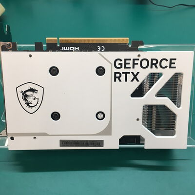 【佐賀南部バイパス店】中古  MSI GeForce RTX 5060 8G VENTUS 2X OC WHITE 5250000804 