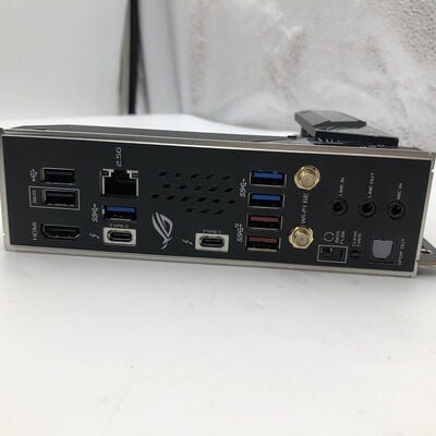 【盛岡都南店】中古  ASUS ROG STRIX Z690-I GAMING WIFI 4580002065 