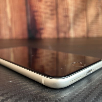 【富士青葉店】中古  【SoftBank版SIMフリー】Apple iPhoneSE 4.7インチ (第3世代) 64GB (スターライト) MMYD3J/A 154837 