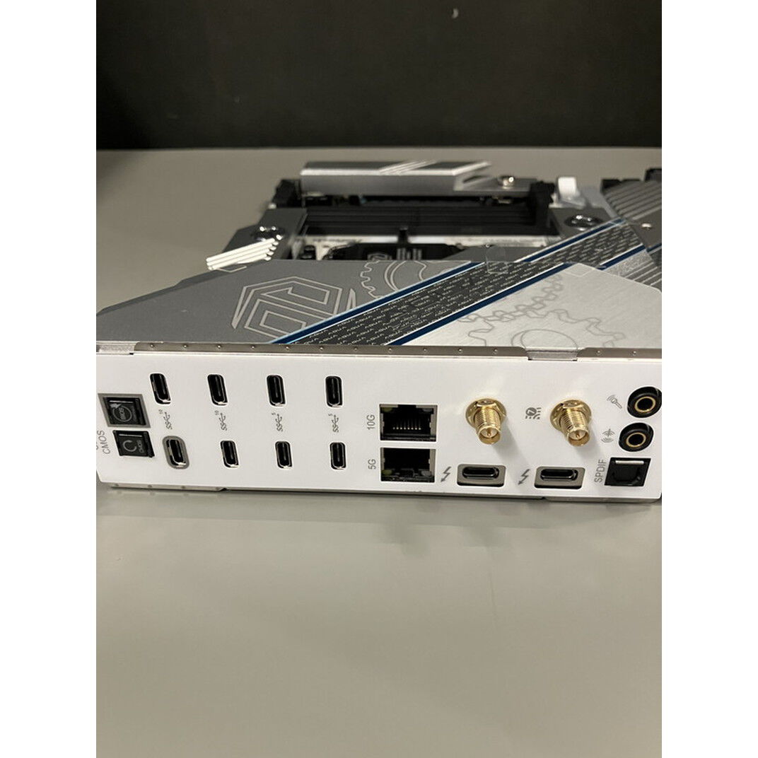 中古 ASRock Z890 Taichi AQUA (Z890 1851 E-ATX DDR5) 172160